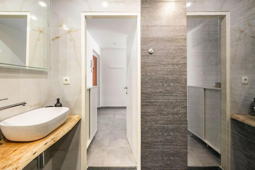 Cozy Renovated Apartment Close To Schoenbrunn Palace Viyana Dış mekan fotoğraf